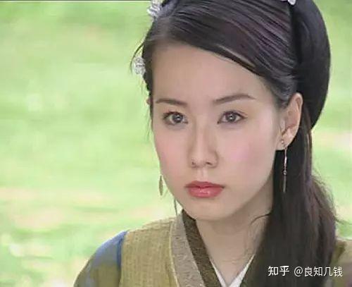 提起新加坡电视剧,我首先先想到的是《雾锁南洋》,在我的印象中,这部