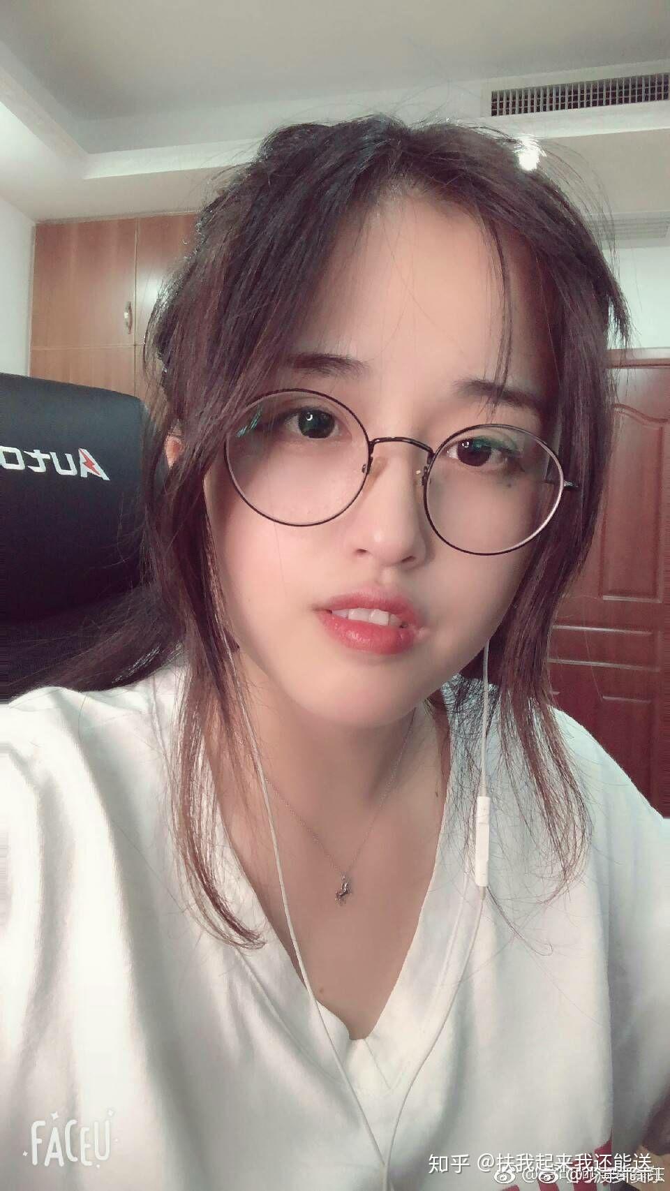 如何评价主播菠萝赛东? - 知乎