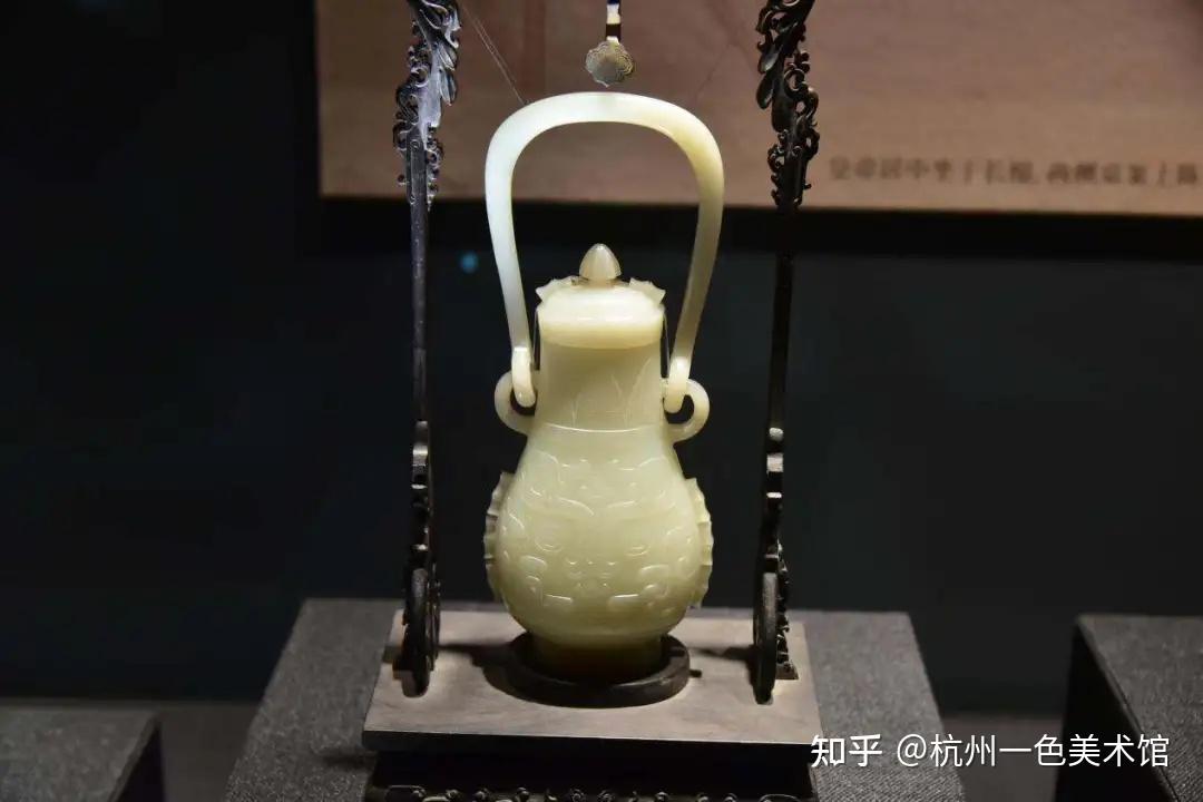 ◇明神◇極上珍品・中国・清時代・翡翠彫・鼻煙壺・手彫り・置物・中国