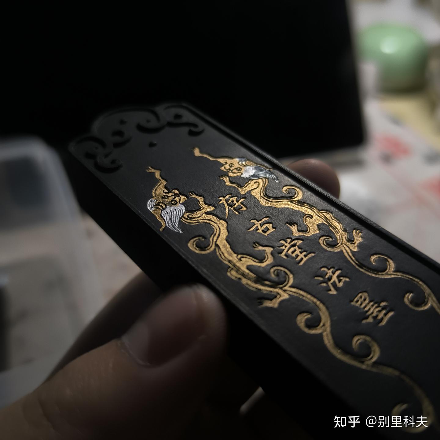 古墨 墨運堂 十二支墨「寅」83g 高級油煙墨 昭和61年(1986年)製造 当時12000円の品 書家の愛蔵品 古玩 青墨 十二支墨 辰 墨運堂造 昭和63年製 古墨 - メルカリ