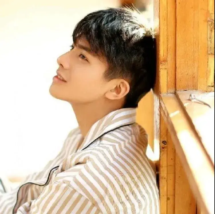 有哪些适合青年男生的头像呢