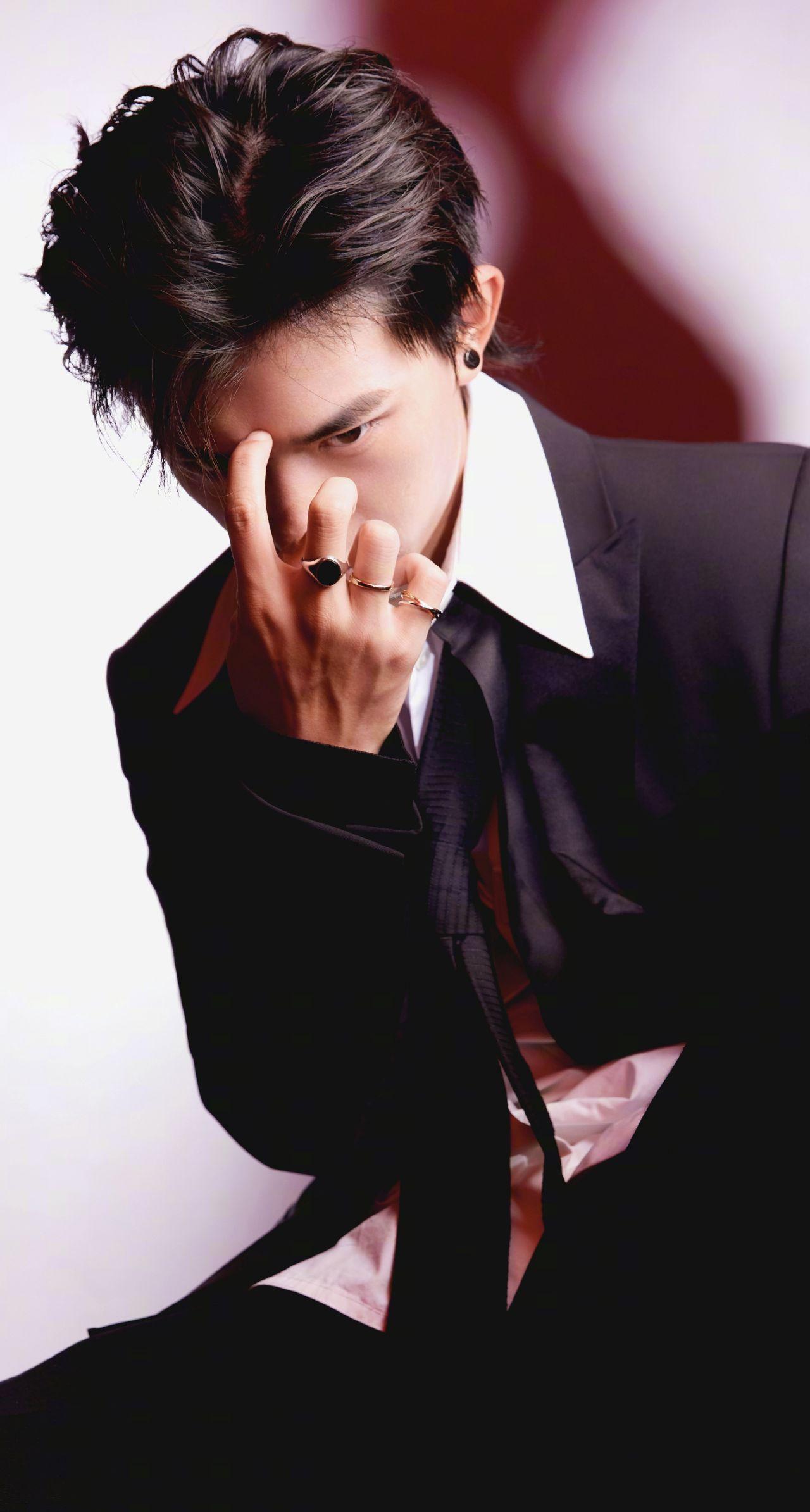 淡颜系男明星和浓颜系是什么区别? - 知乎