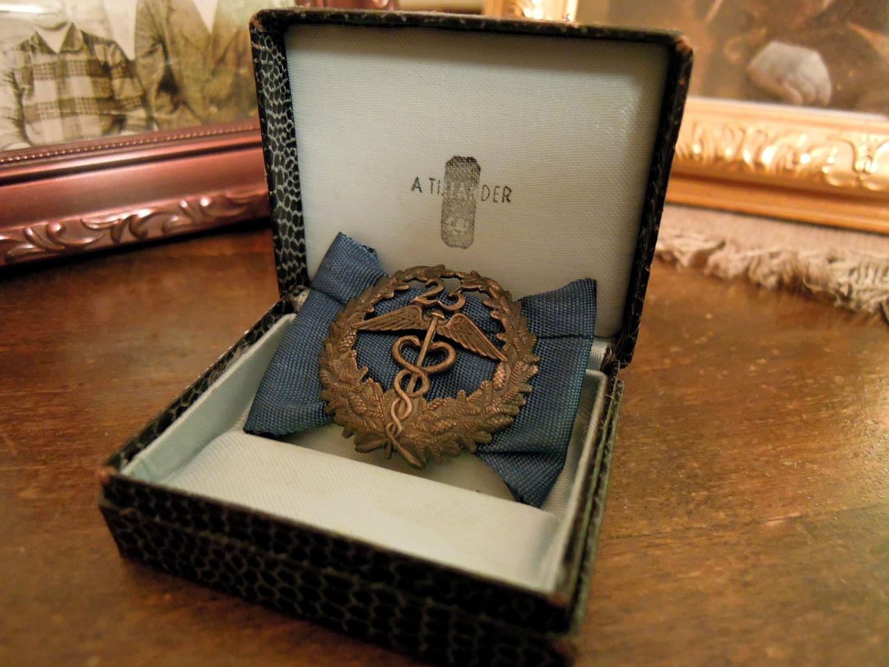 奖章评选标准与条件