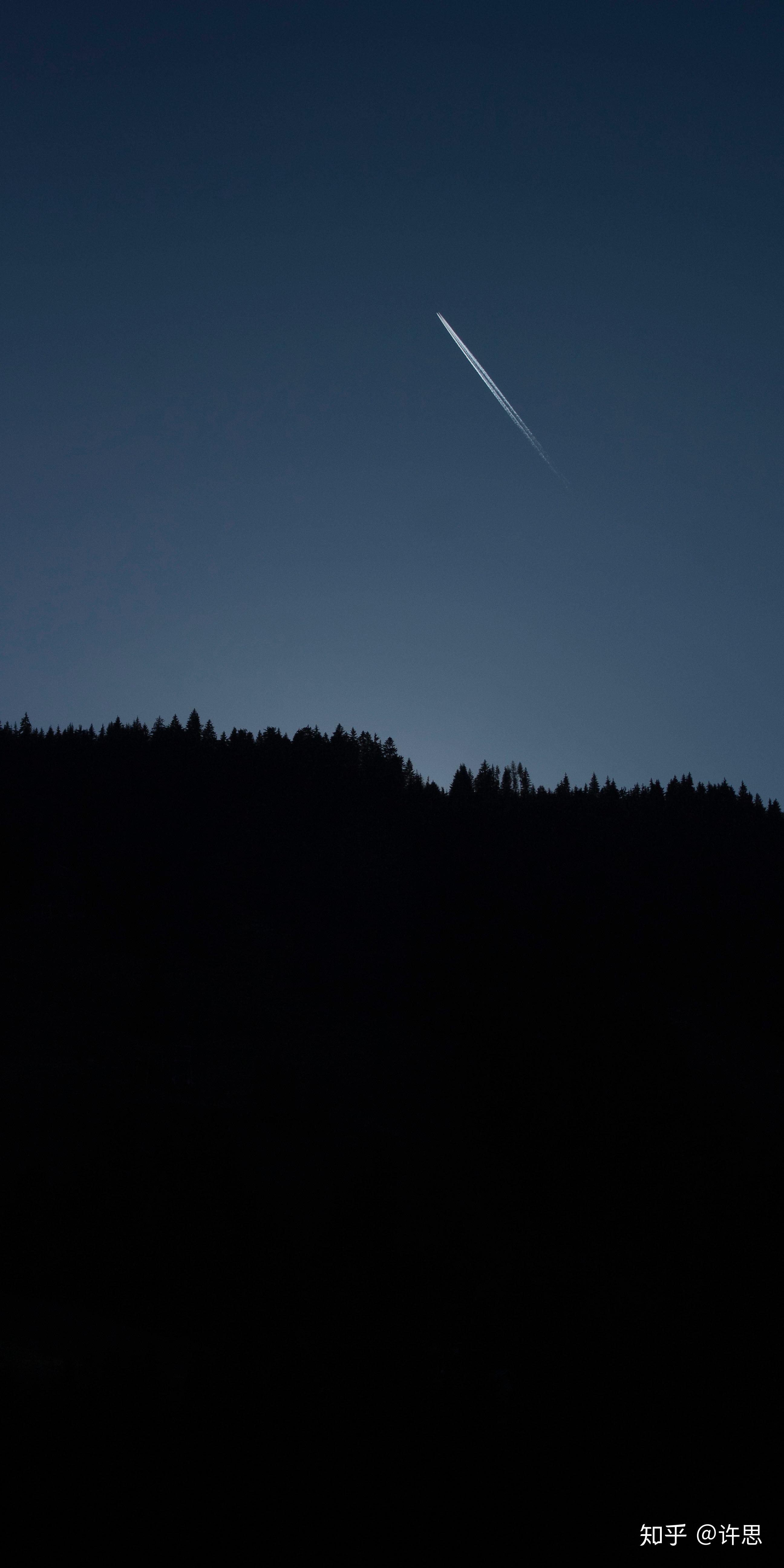 有哪些惊艳的黑色系壁纸