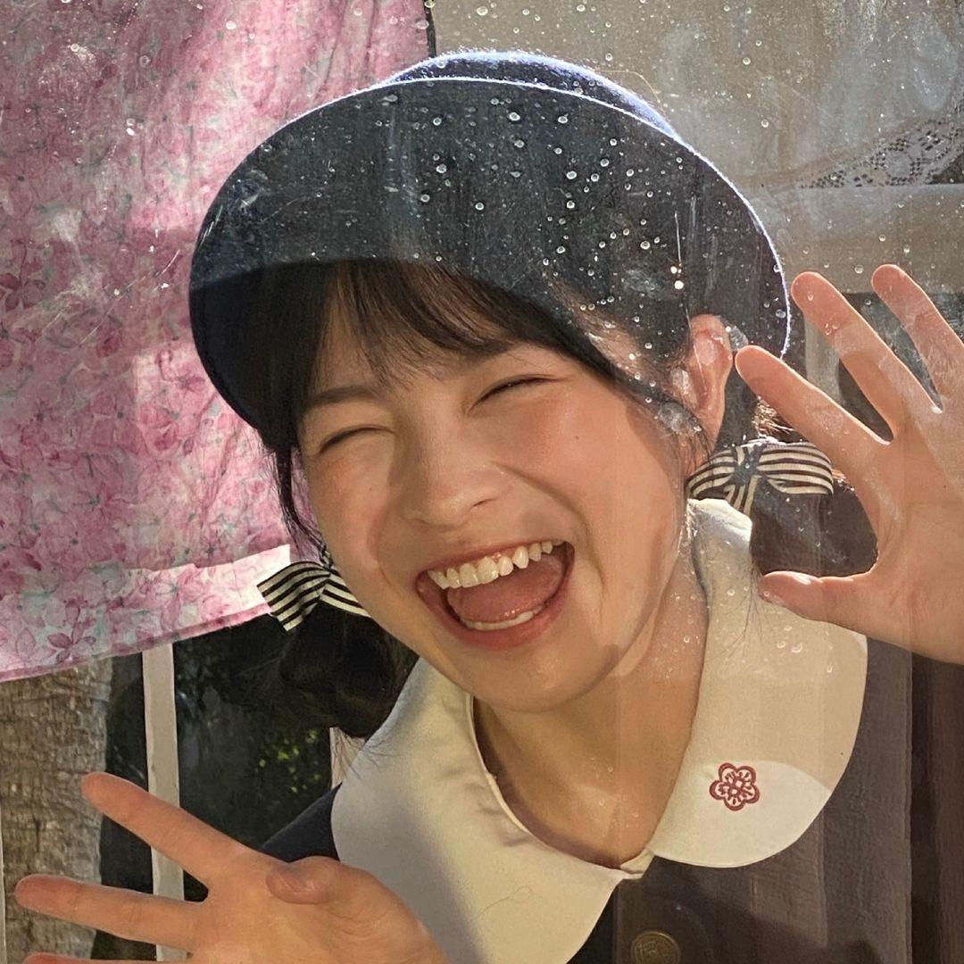 有没有那种笑的很开心的女生头像