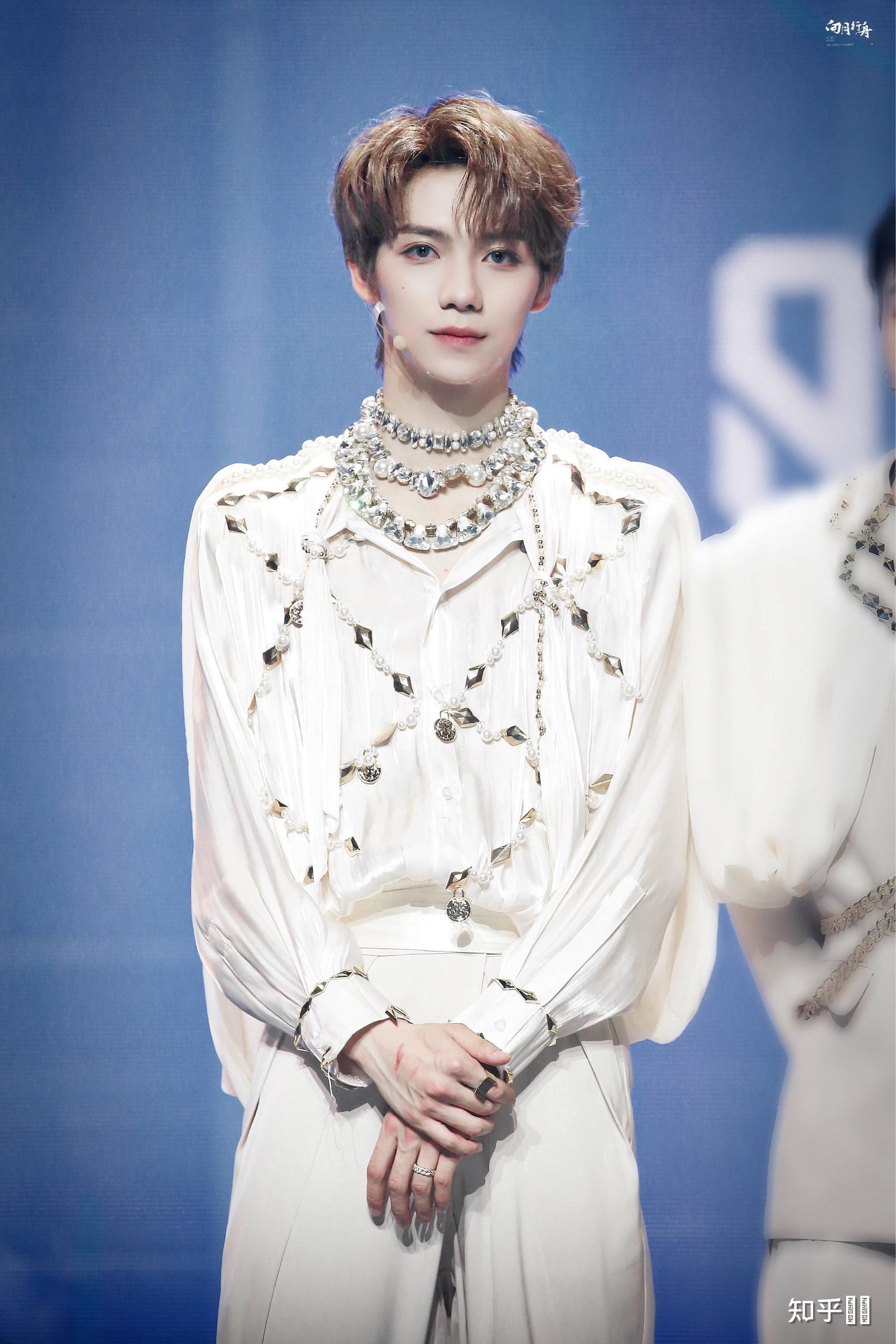 全网搜集罗一舟神图,罗一舟高光时刻gif.你有哪些存货? - 知乎