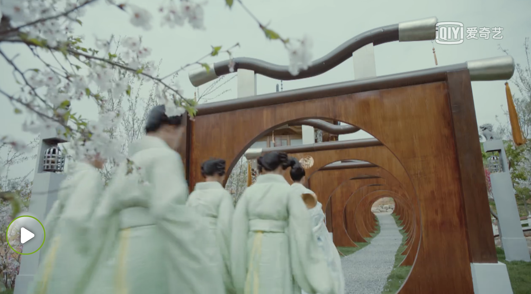 如何评价电视剧凤囚凰