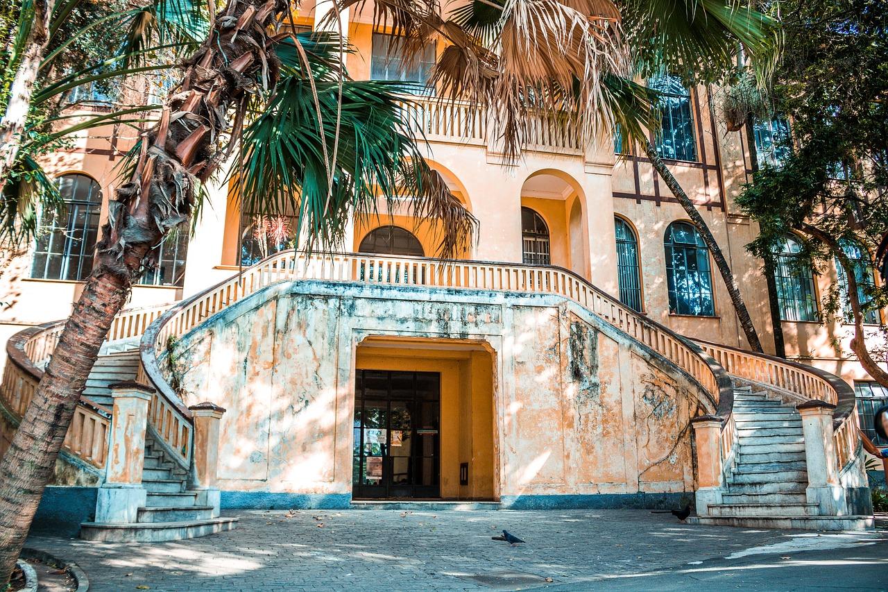 小区绿化覆盖率