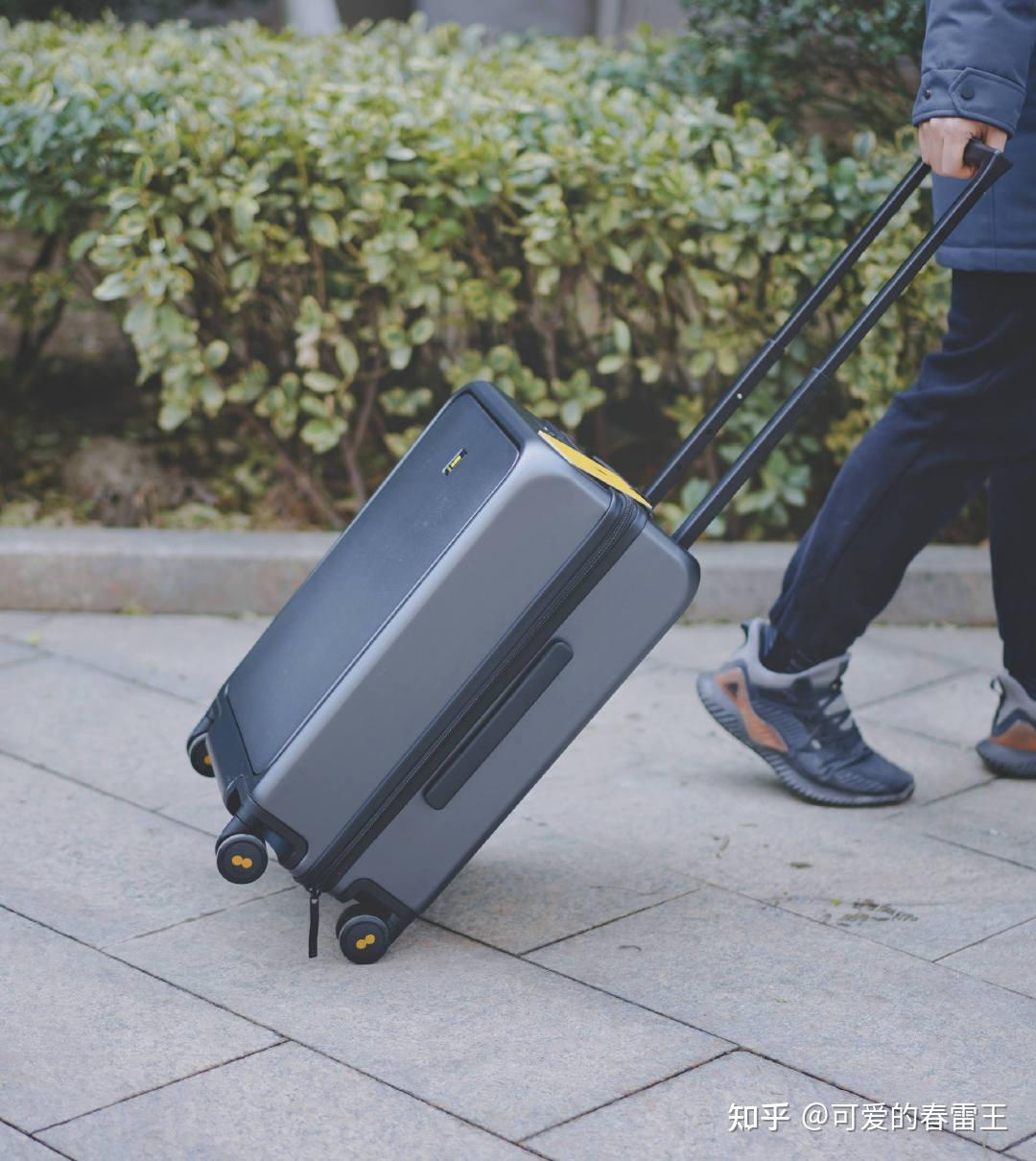 大家外出会考虑什么行李箱呢