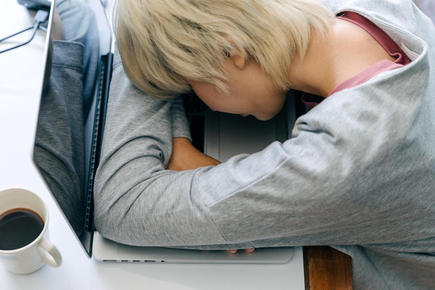午觉睡还是不睡?带你科学分析午睡对身体的好处 - 知乎