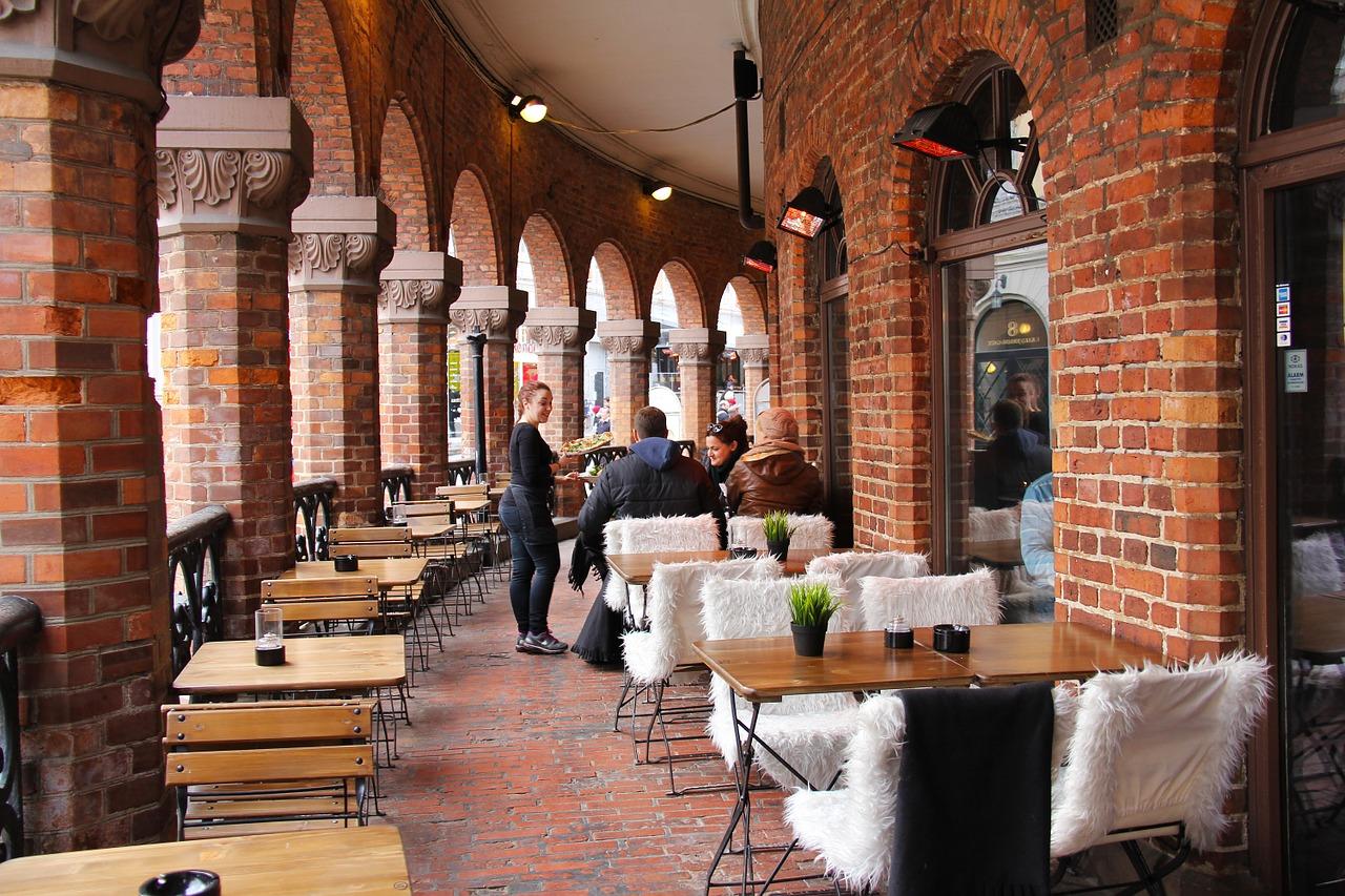 3. 环境氛围营造