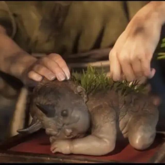 为什么《西游记》里的妖怪都要洗一洗唐僧再吃而不是直接杀掉？