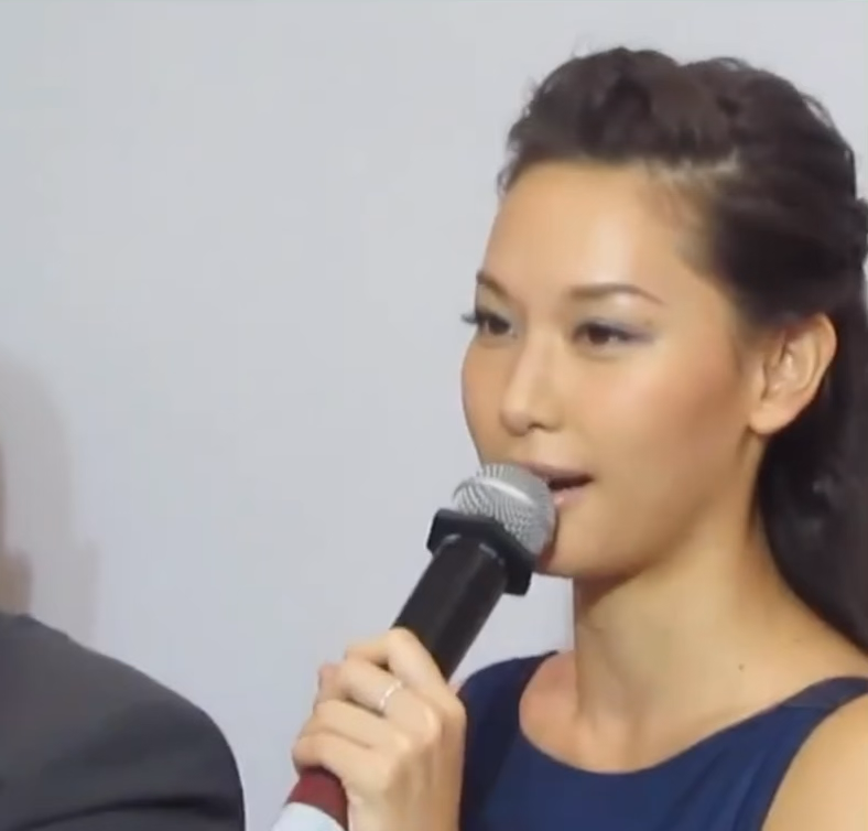 徐子珊吃一顿港姐的服化餐