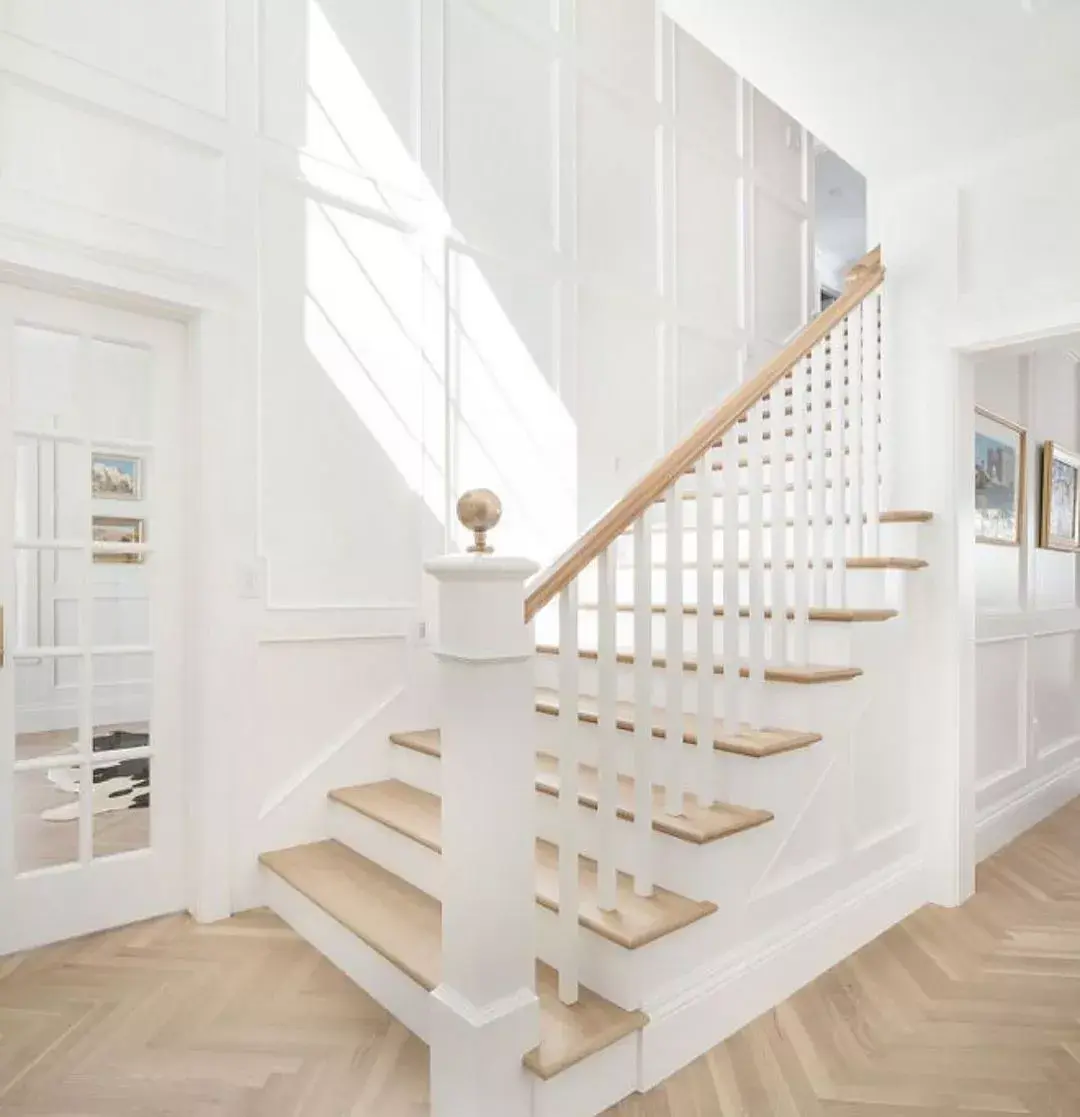 别墅楼梯设计图展示 – 设计本装修效果图