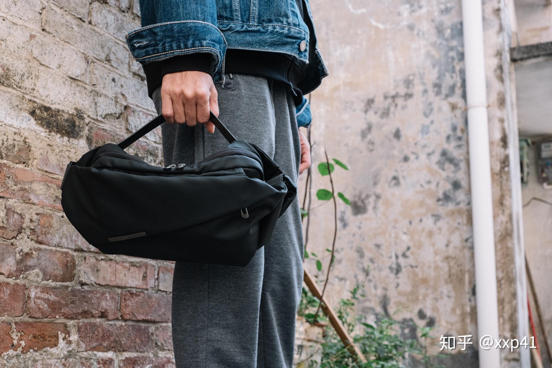 求推荐男生邮差包或者胸包或者比较文艺的包品牌价位不用太贵300左右