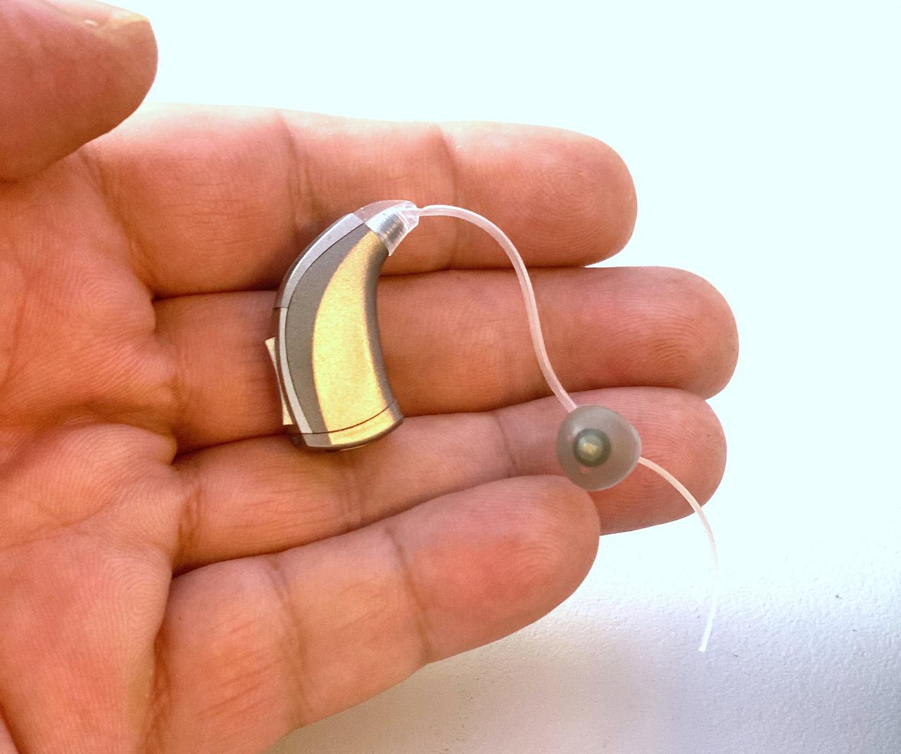 6. 顶级助听器价位