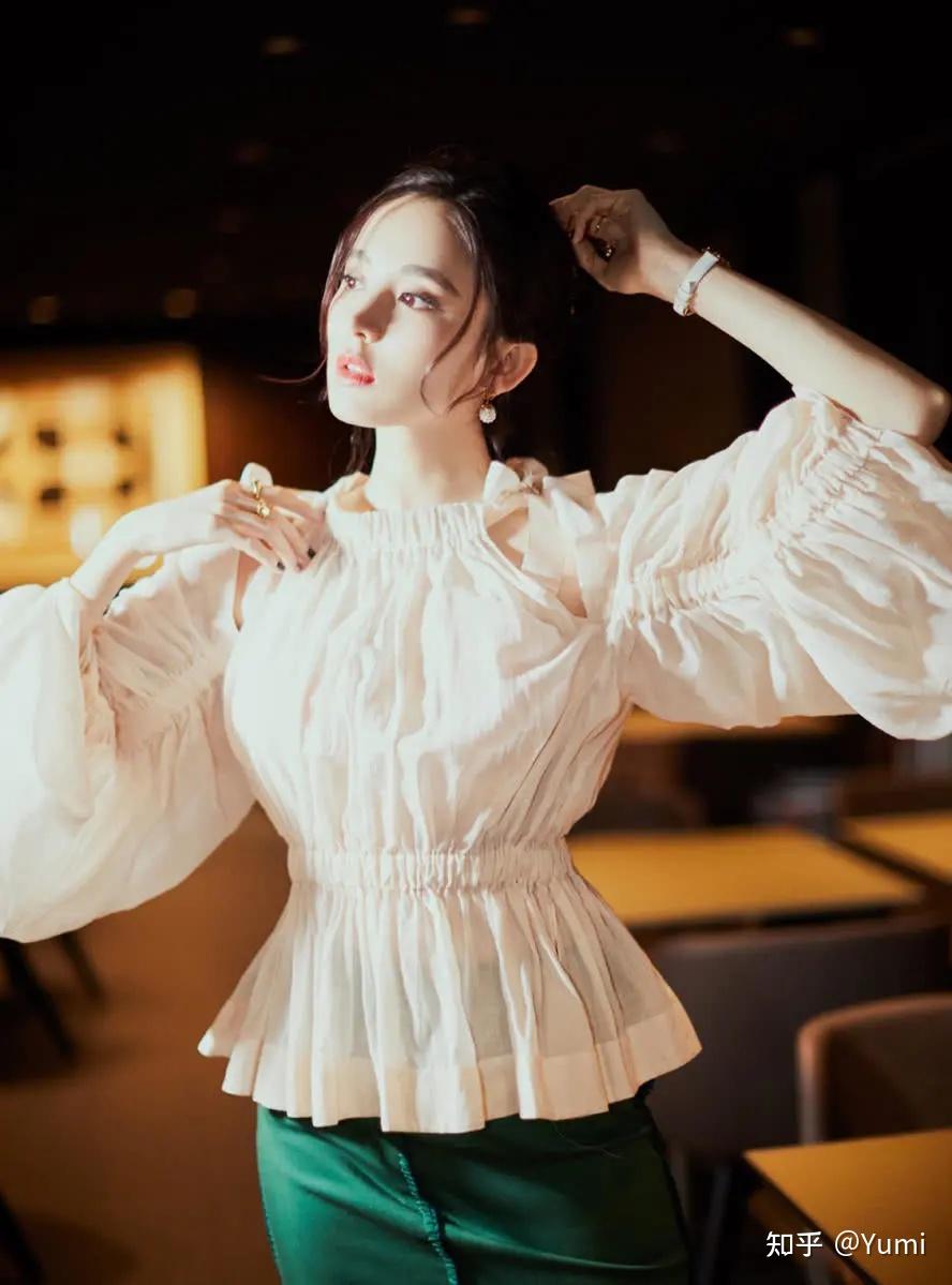 宋轶的皮肤真的白到发光,普通人怎么能做到皮肤美白干干净净? - 知乎