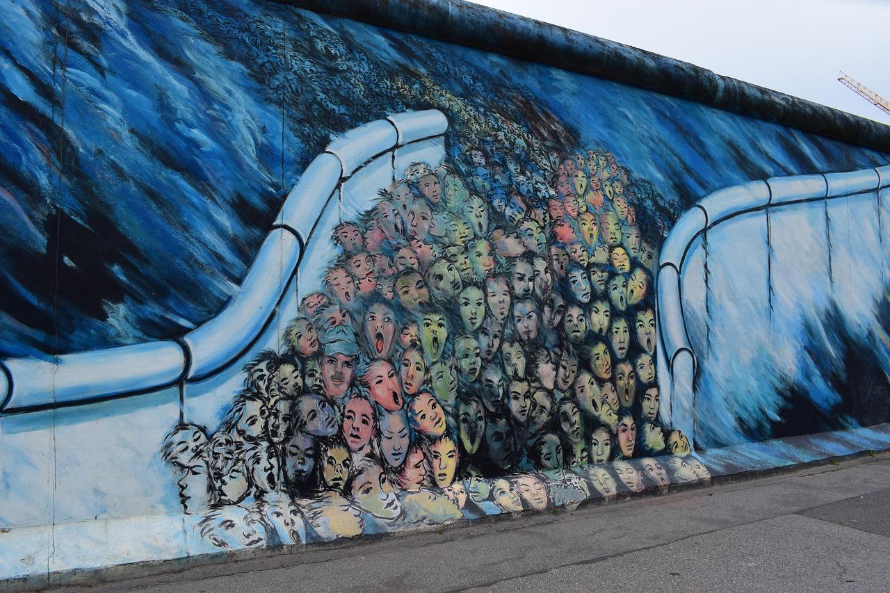 整张壁画怎么贴