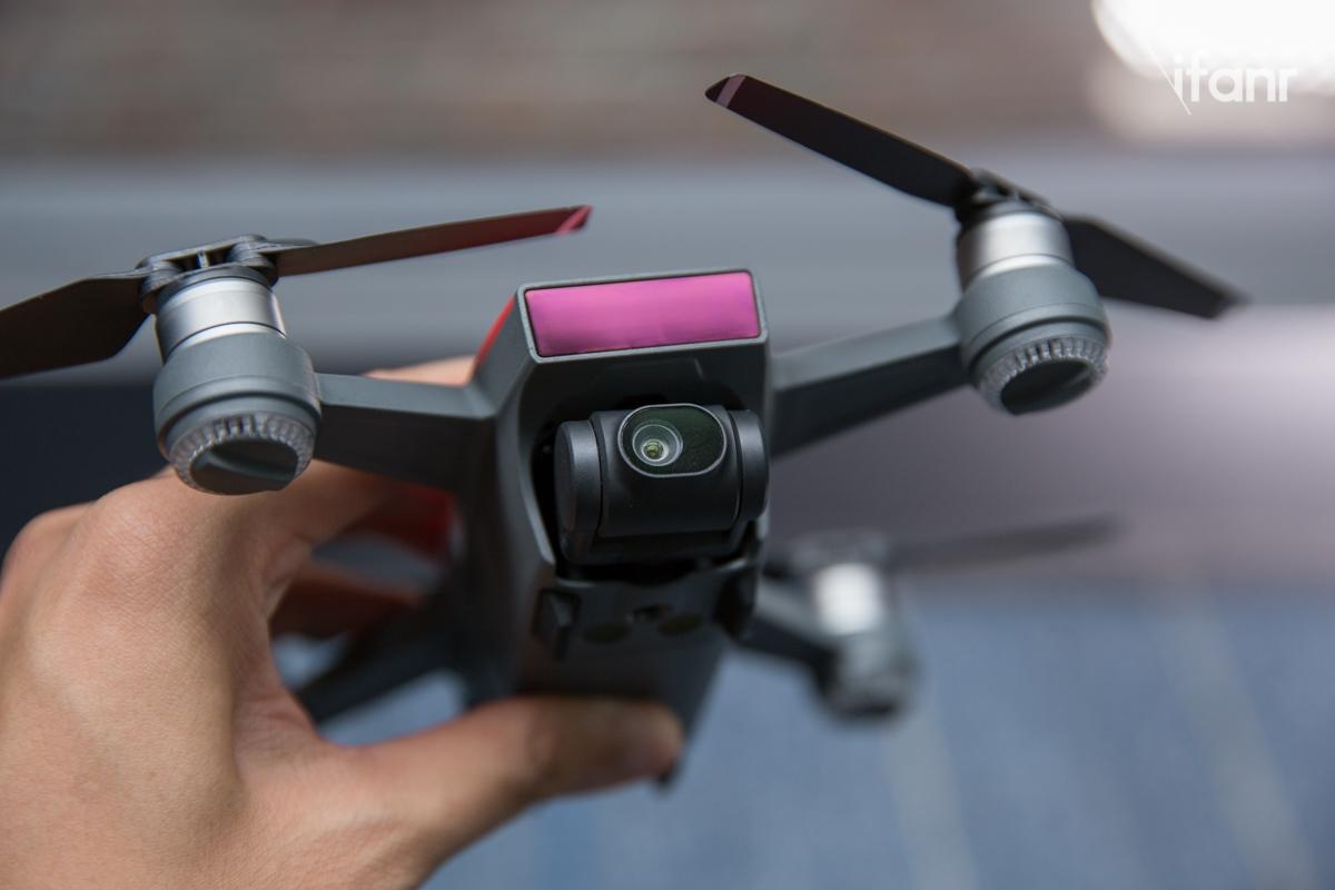 如何评价 dji 大疆创新的小型无人机「晓」spark?