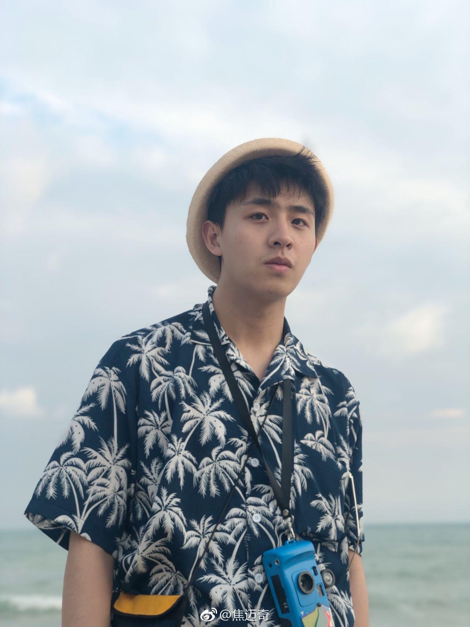 有哪些适合做壁纸或卡贴的焦迈奇的照片