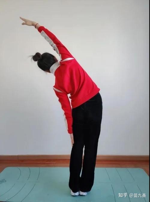 有时候一挺腰一弯腰会觉得腰疼工作需要很长时间都坐着不动是不是久坐