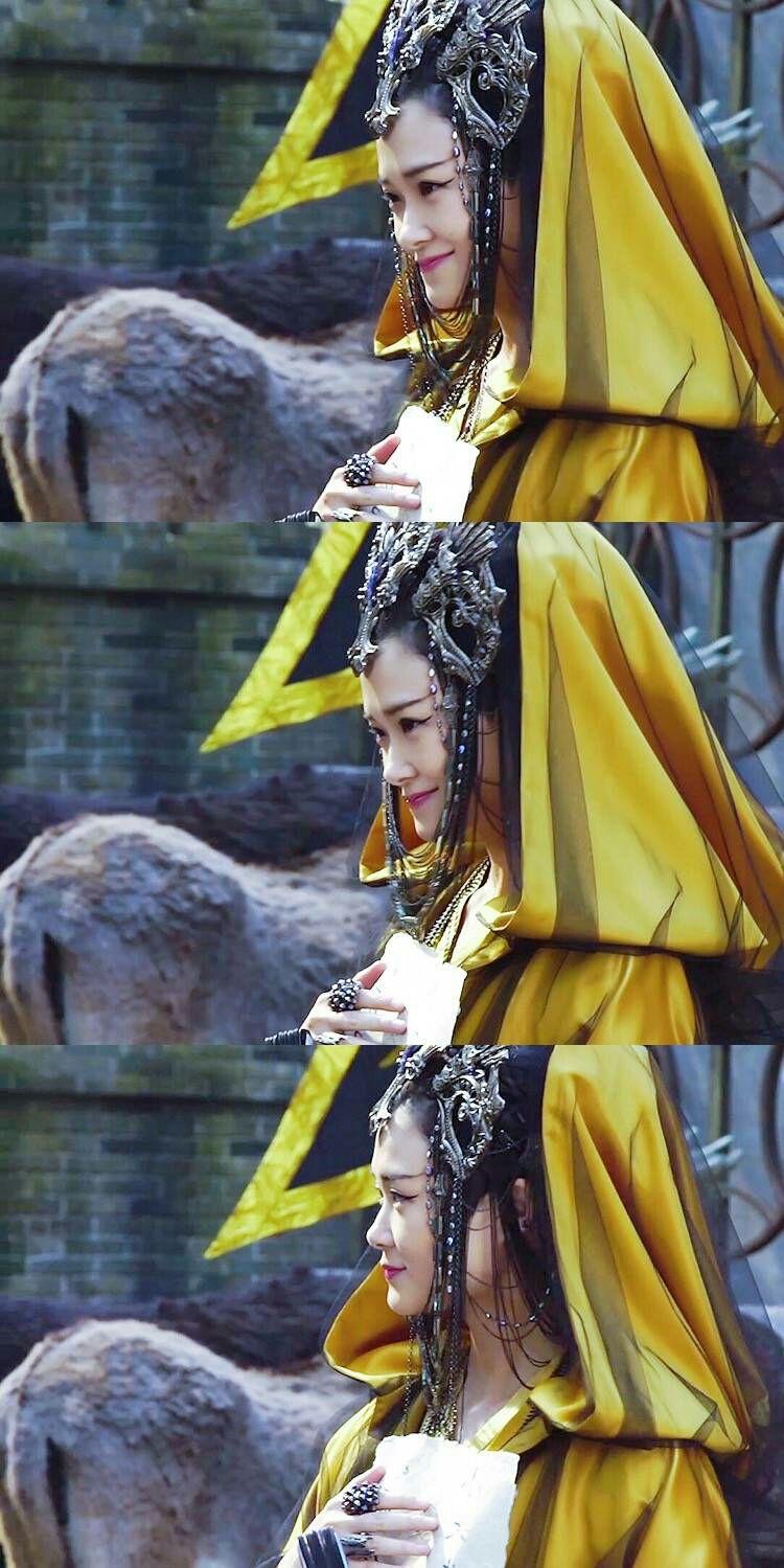 如何评价李宇春在《捉妖记2》中饰演的钱庄老板朱金真?