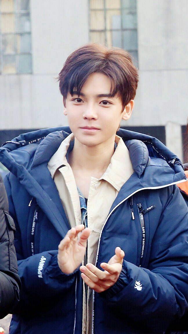 如何评价侯明昊的颜值?-侯明昊人品怎么样