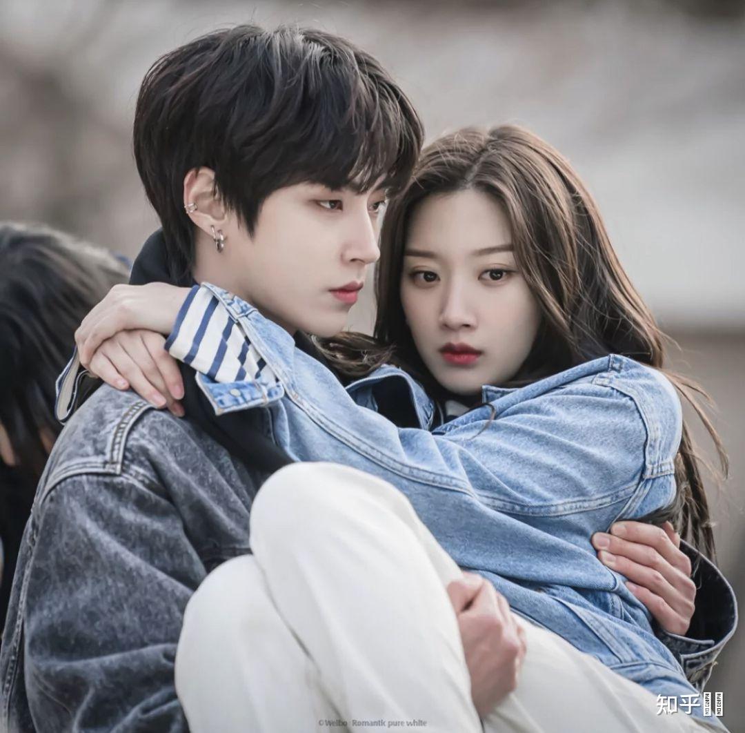 《女神降临》中你会选择李修浩还是韩书俊? - 知乎