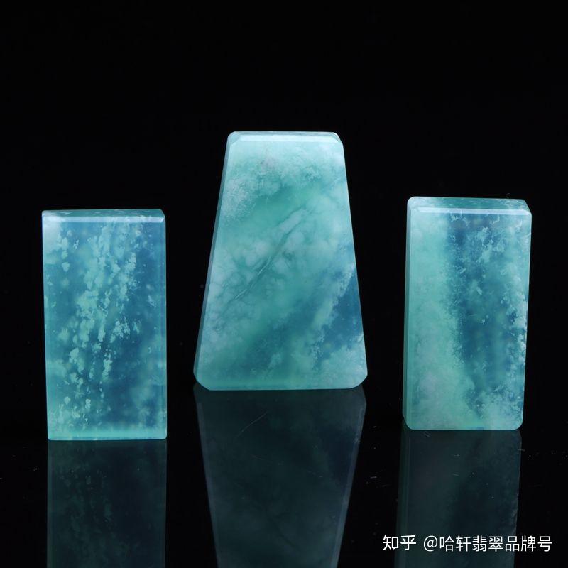 哈轩翡翠」高颜值的天青冻酷似天空蓝翡翠，普通人该如何分辨？ - 知乎