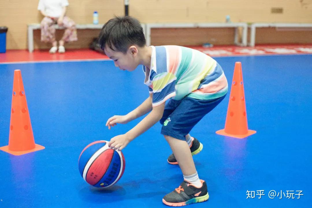 给孩子的运动处方:拍球从0到1000的诀窍 - 知乎