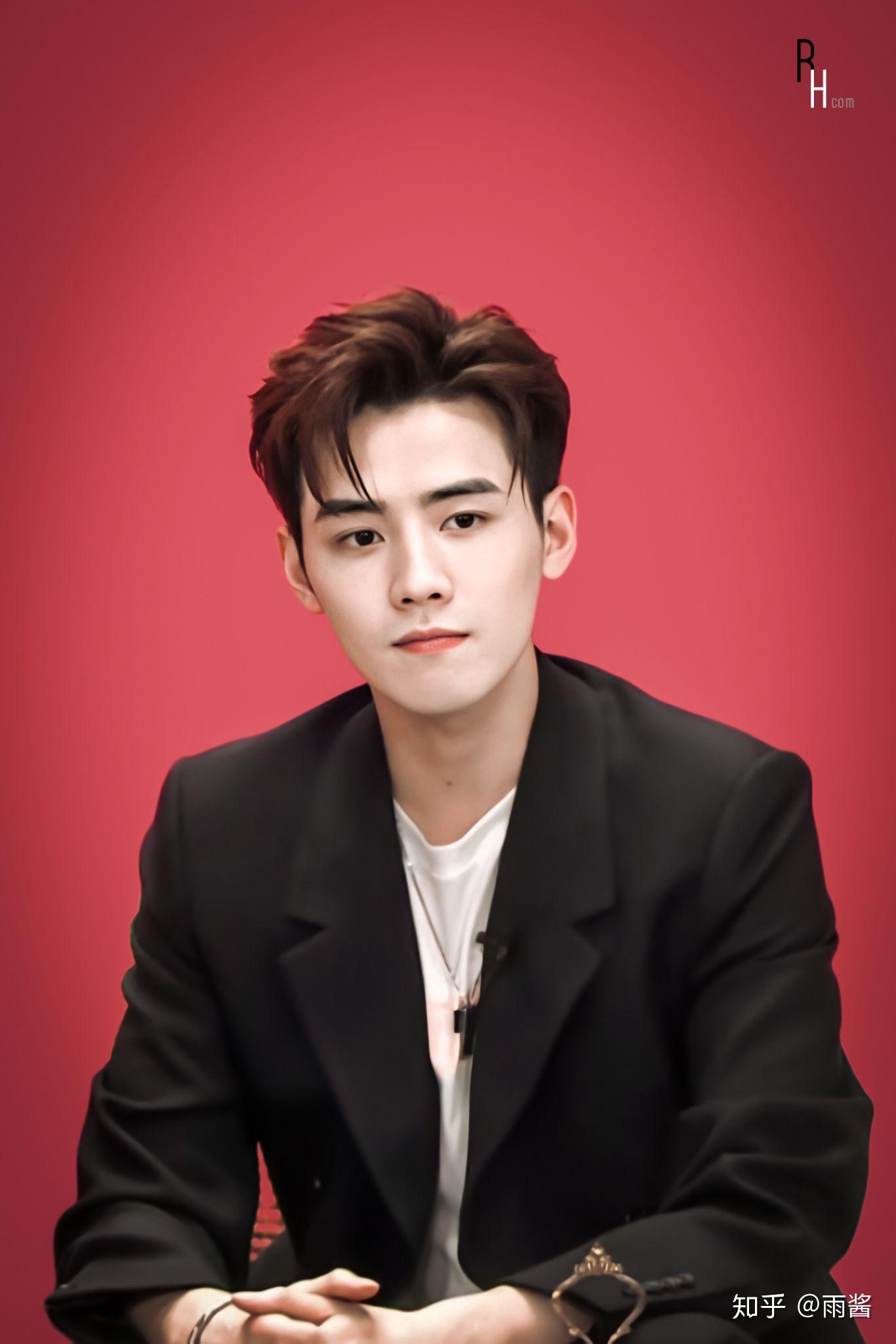 为什么感觉任豪在zerog时期的形象和上岛后包括现在发生了比较大的