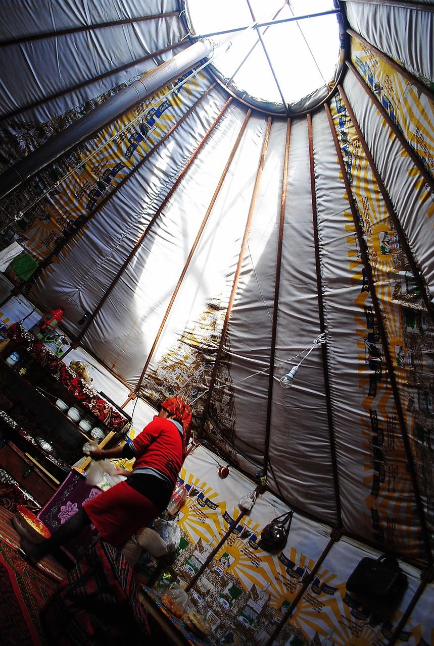 3. 蒙古包地面清洁