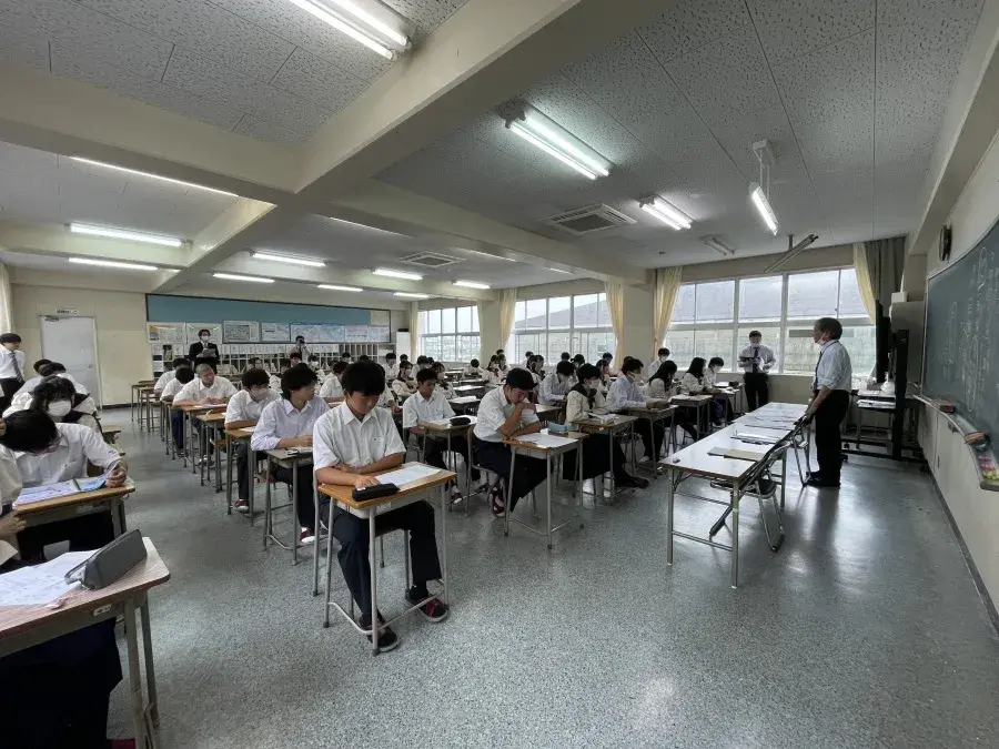 请输入图片描述