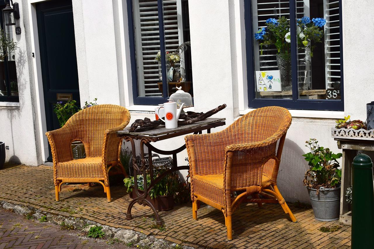 2. 屋梁象征意义