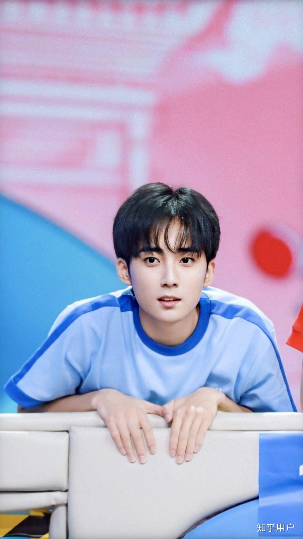 有没有人觉得翟潇闻在模仿郭子凡的走过路线