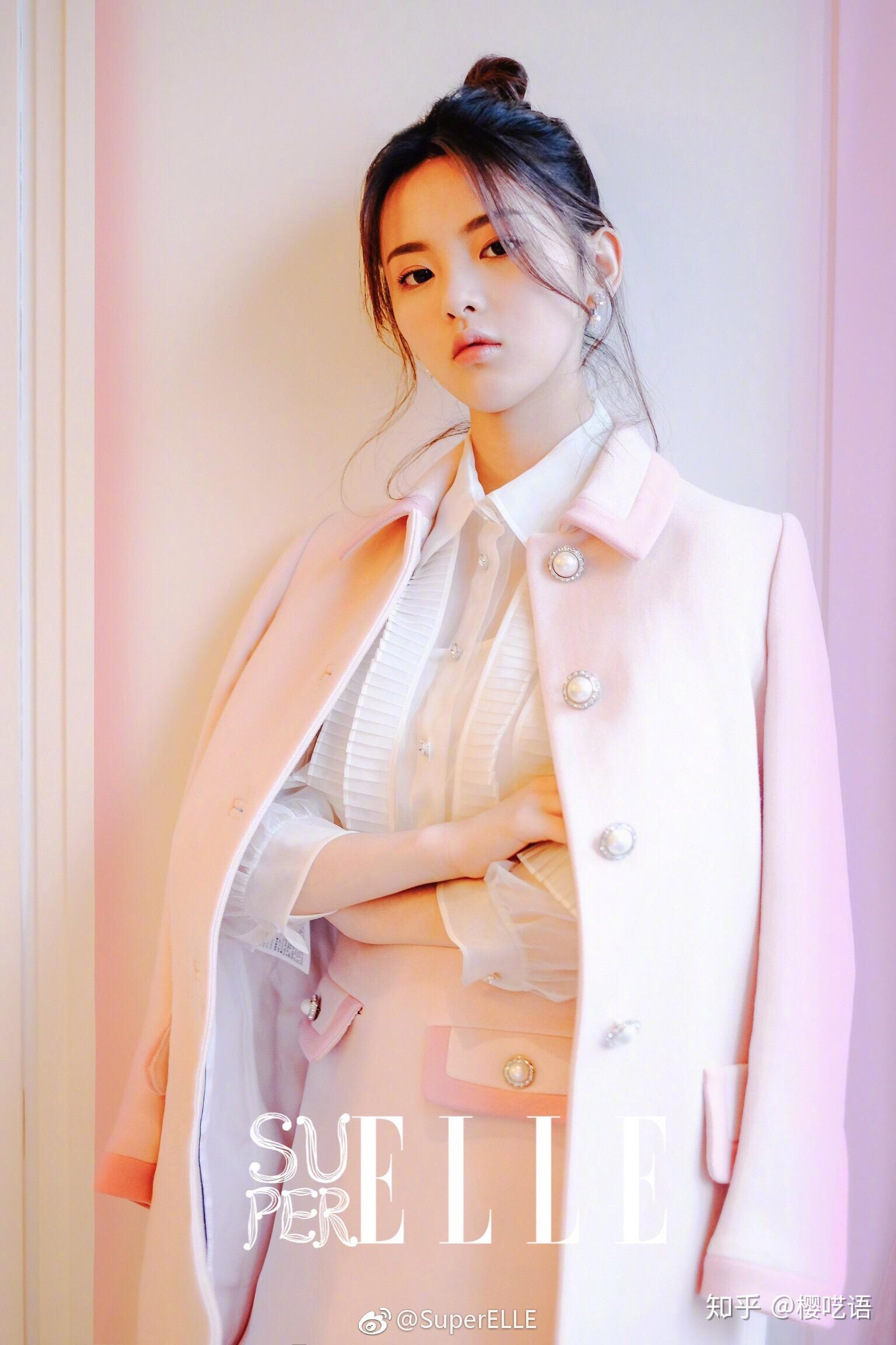 如何评价杨超越受邀参加miumiu2019早春大秀?