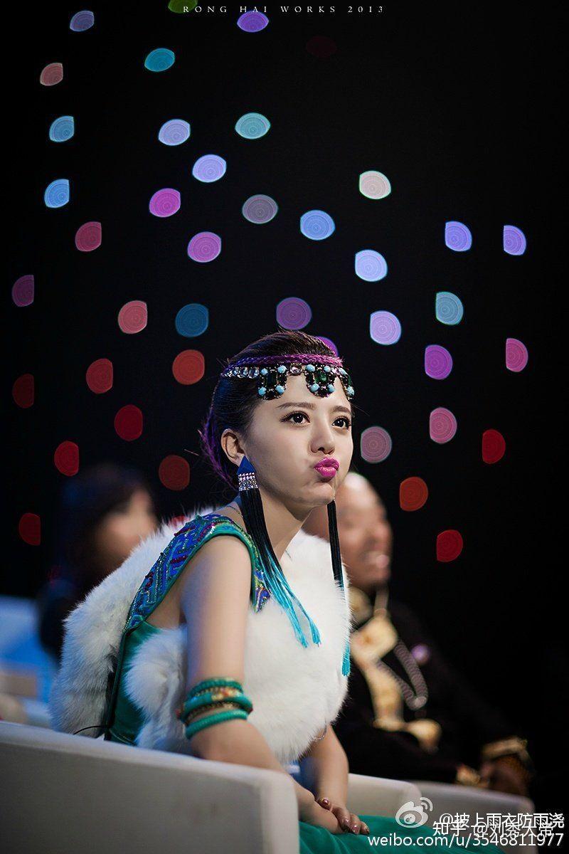 如何评价阿兰达瓦卓玛的外貌