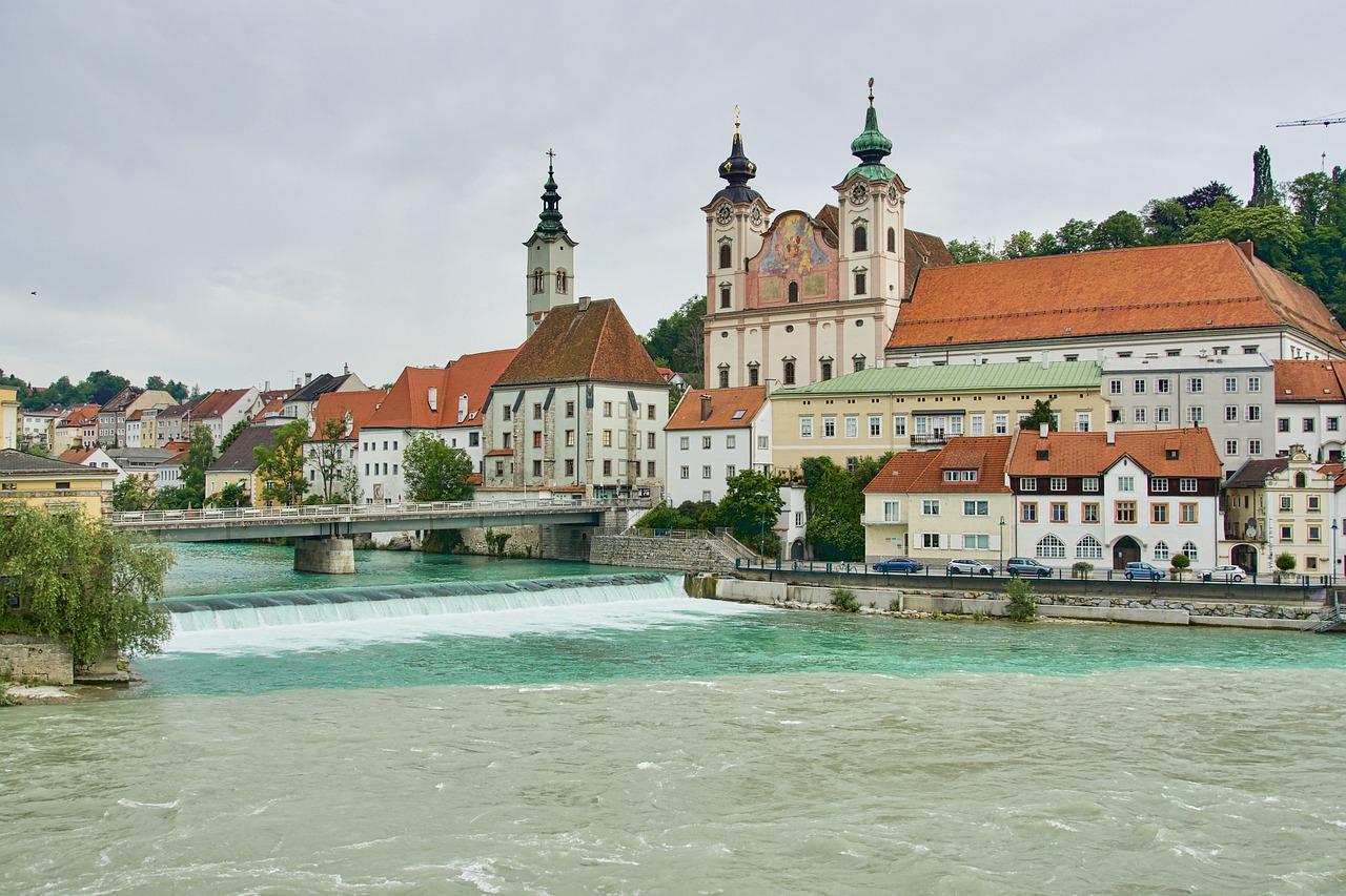1. 芦花路改造进度