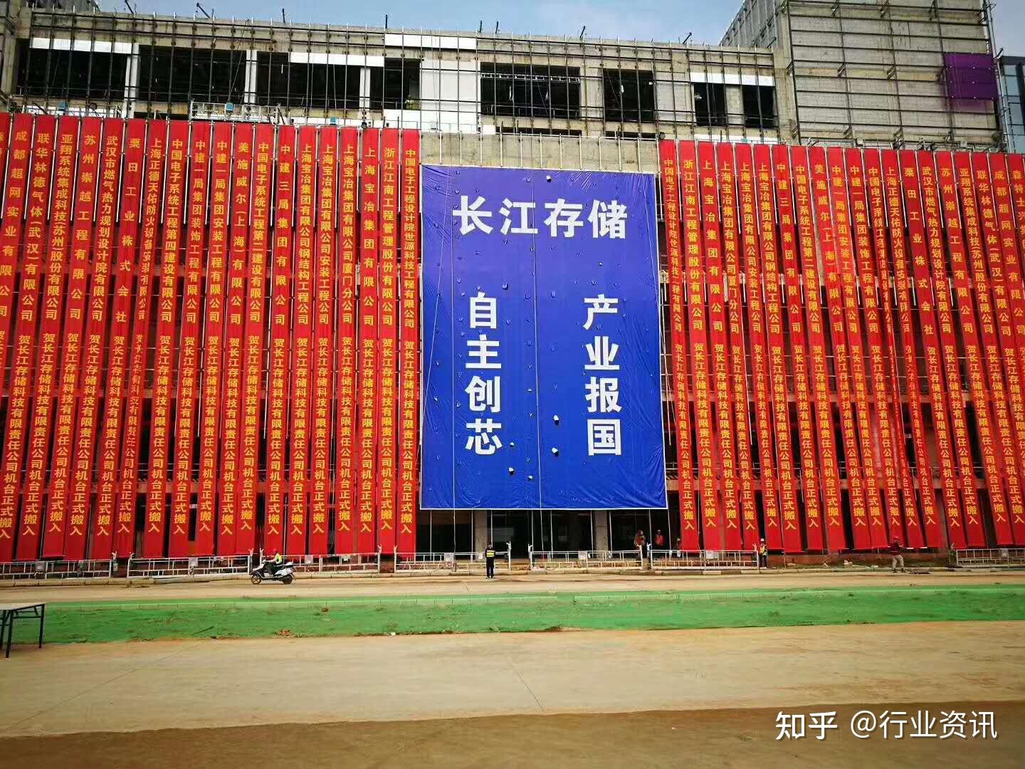 目前性价比高并且靠谱的固态硬盘有哪些？如何进行选择？ - 知乎