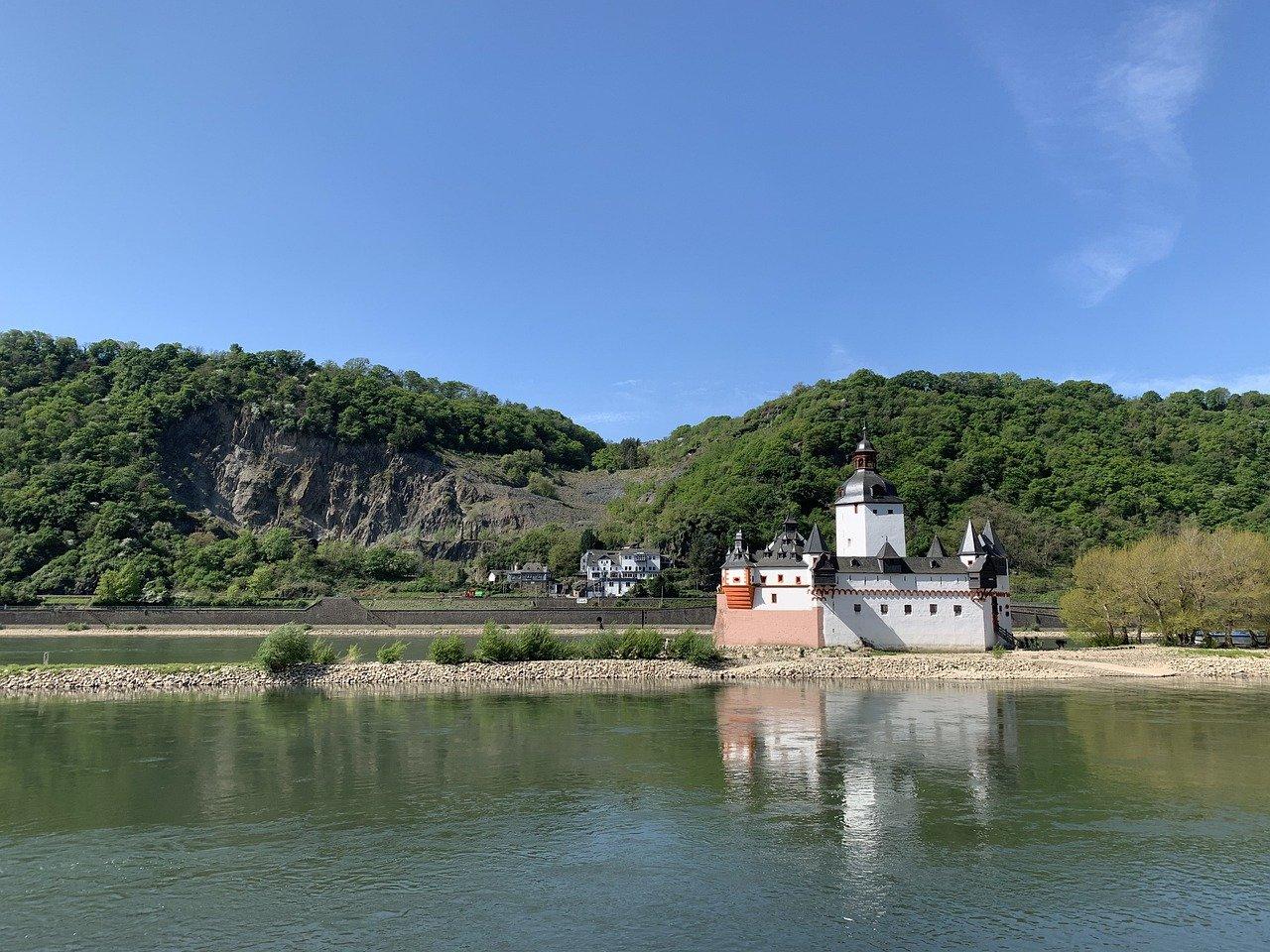 莱茵小镇为什么便宜