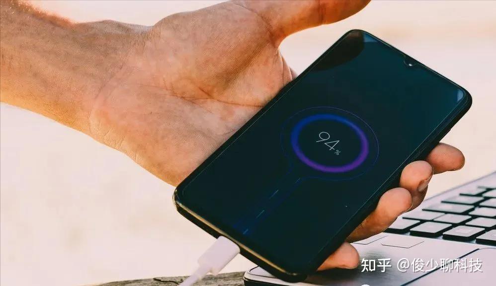 手机充到到100%再拔?原来我们都错了,正确充电方式延长电池寿命 - 知乎