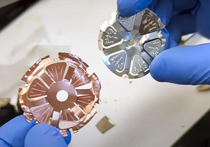 [4680电池]一文了解特斯拉tesla 4680电池的全新极耳设计 - 知乎