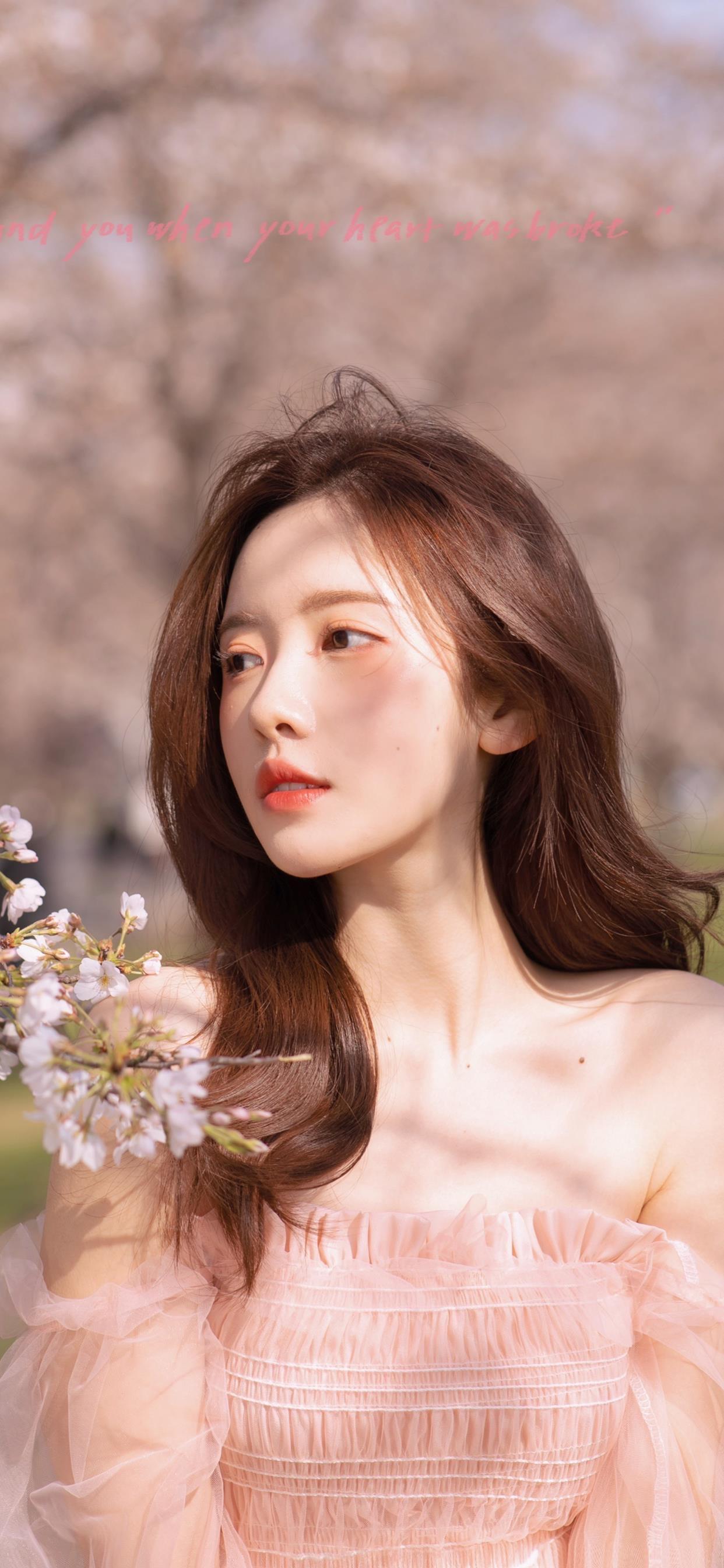 有哪些好看的全面屏手机壁纸或微信聊天背景图片? - 知乎