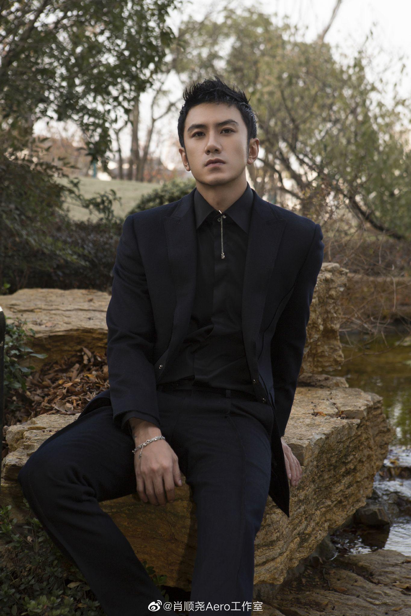 国内年轻一代有比较有阳刚之气的男明星吗