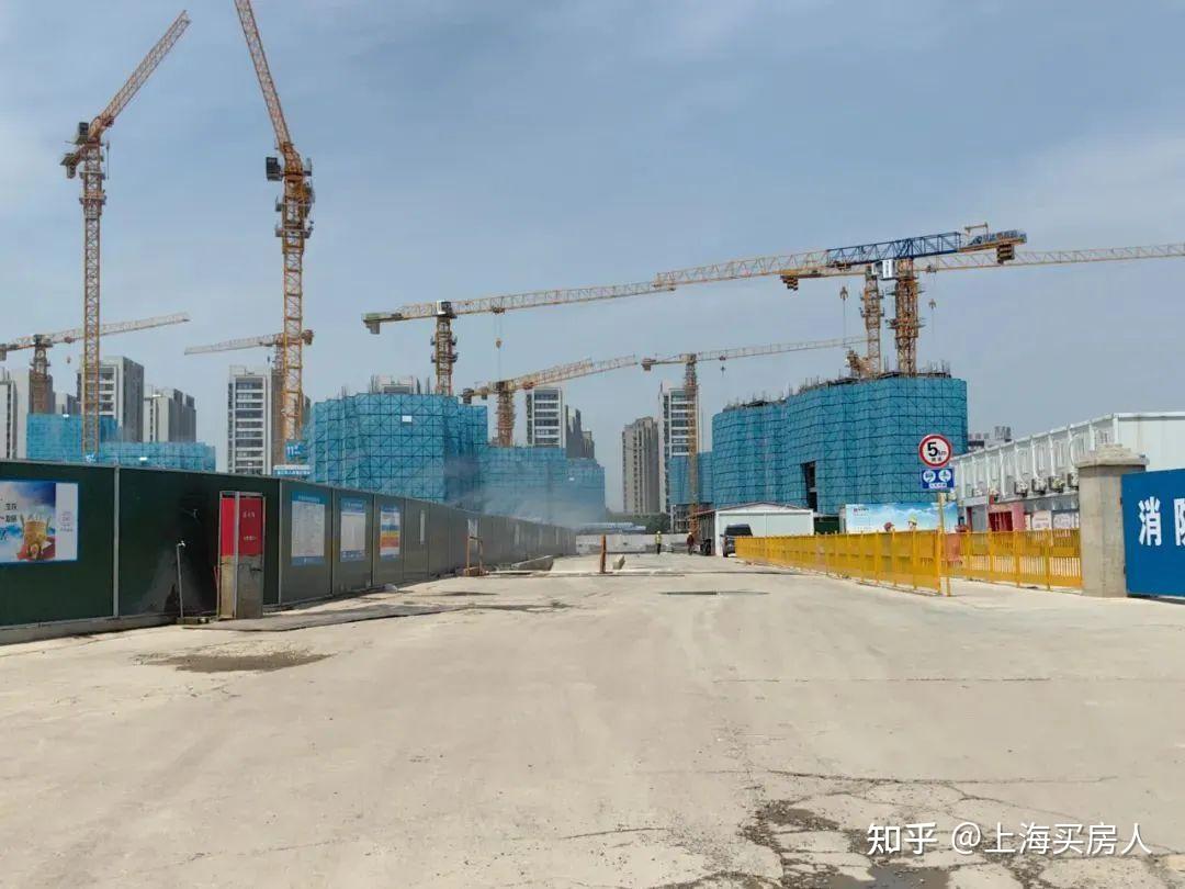 上海新房测评：周浦18号线旁【华发周浦项目】御沁园东南和浦发东悦城东南侧两幅地块， - 知乎