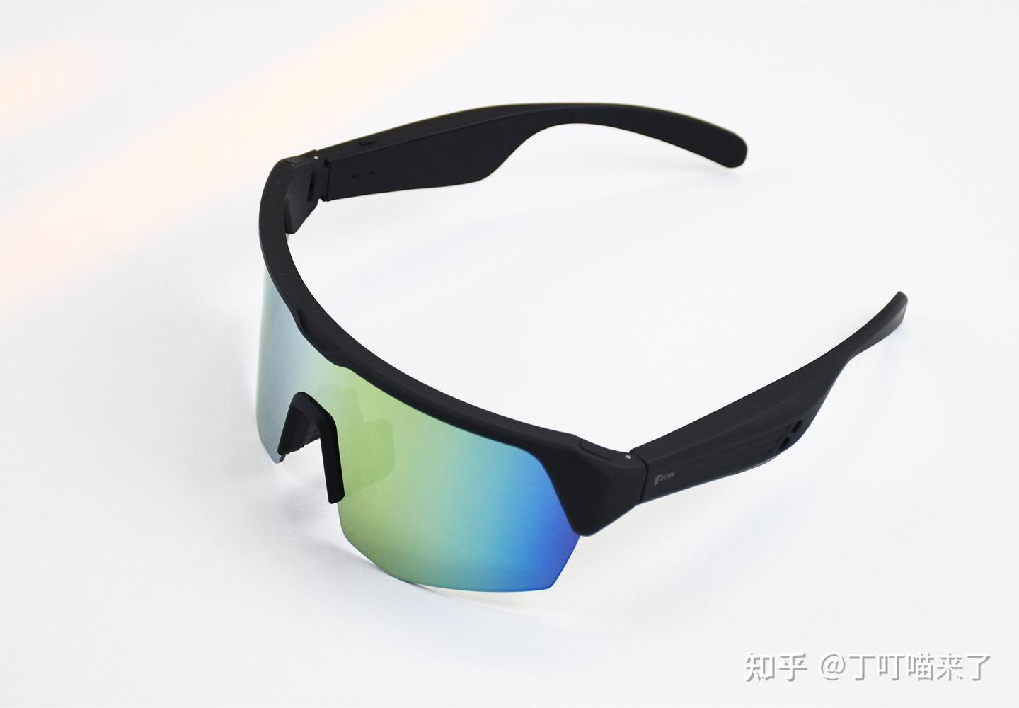 国产“智能骑行眼镜”评测:搭载UV400防护镜片,还能听歌