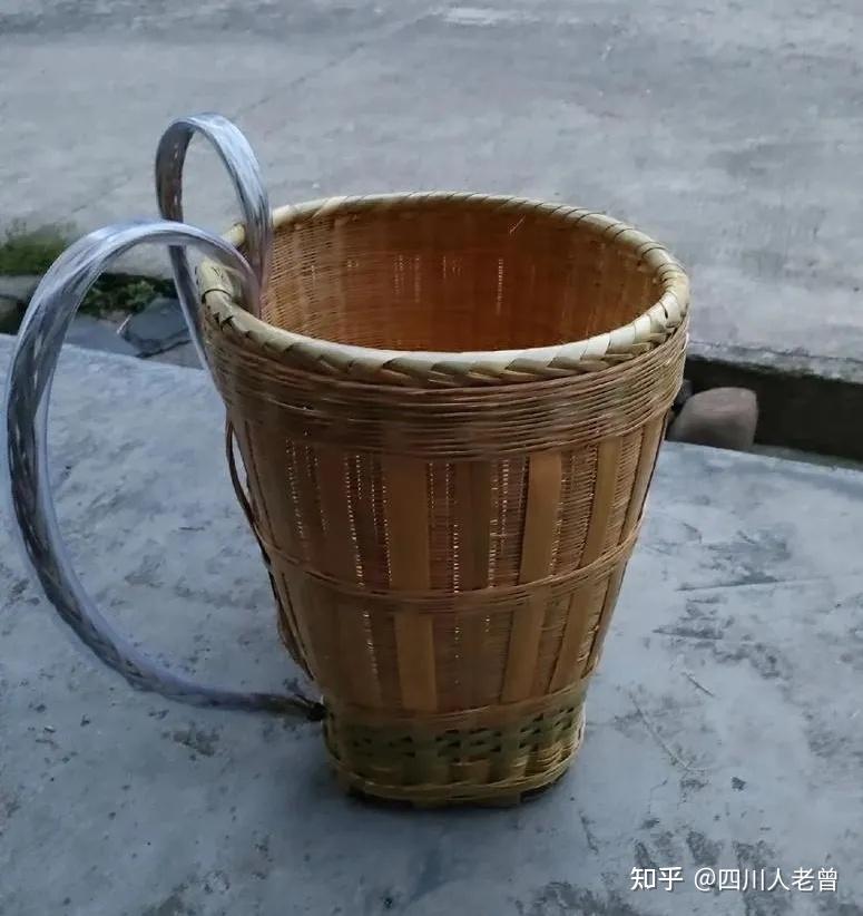由川渝地区的“背兜”,说说南北方背物器具称谓区别,以及“篼、蔸、橷”一组字的比较 - 知乎