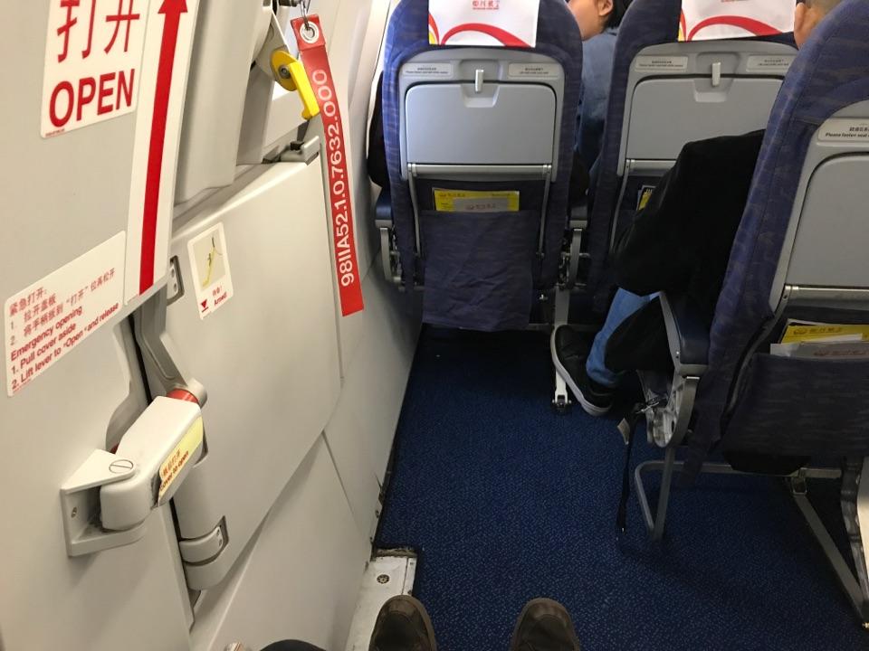 本人第一次坐飞机,东航A321的机型,怎样选座呀,求大神告知。? - 知乎